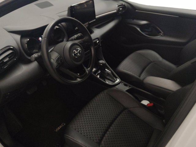 TOYOTA Yaris 1.5h style