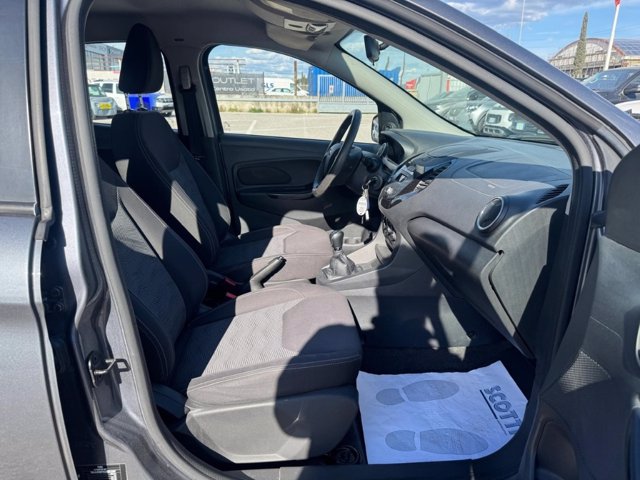 FORD Ka + 1.2 70cv