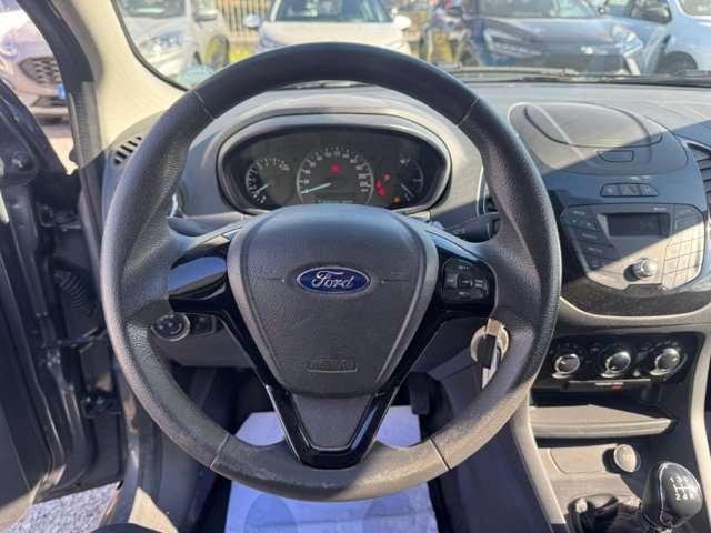 FORD Ka + 1.2 70cv