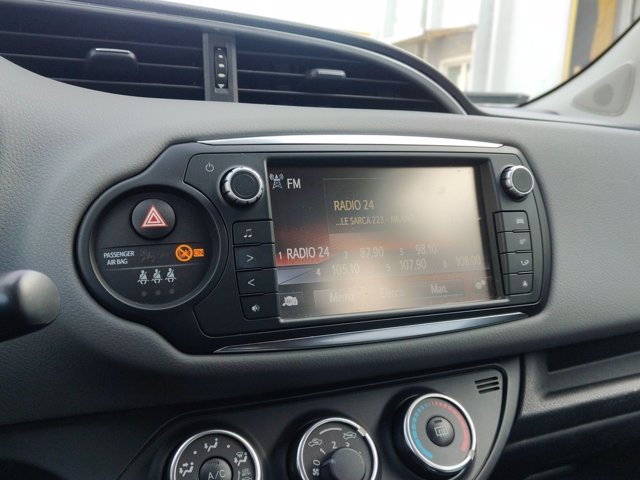 TOYOTA Yaris 5p 1.0 cool