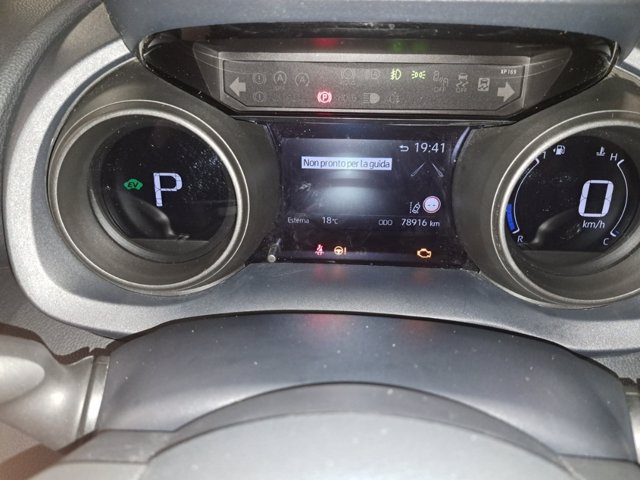 TOYOTA Yaris 1.5 Hybrid 5 porte Trend