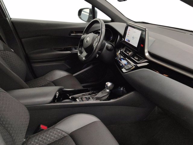 TOYOTA C-hr 1.8h trend e-cvt