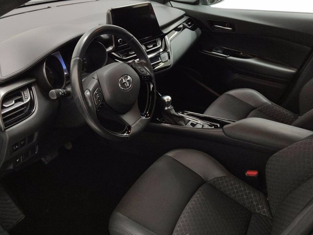 TOYOTA C-hr 1.8h trend e-cvt