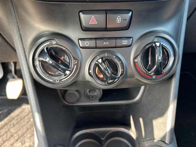 PEUGEOT 208 5p 1.6 bluehdi active s&s 75cv