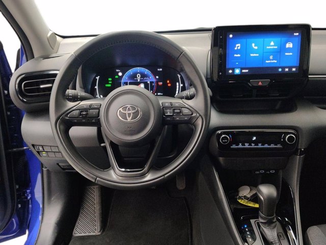 TOYOTA Yaris 1.5h trend