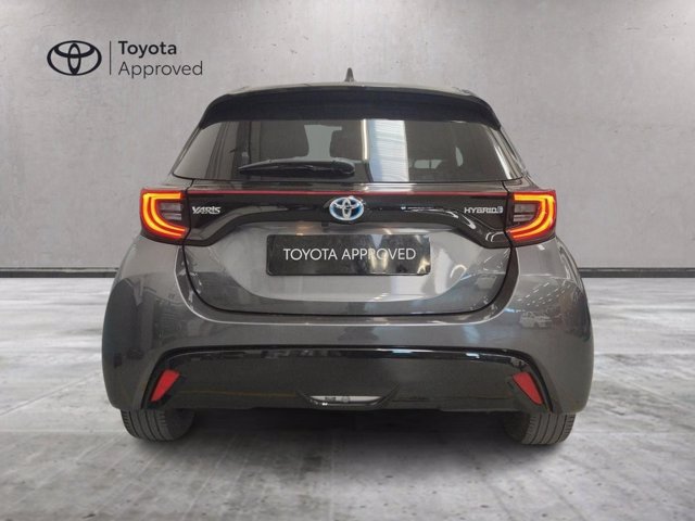 TOYOTA Yaris 1.5h lounge