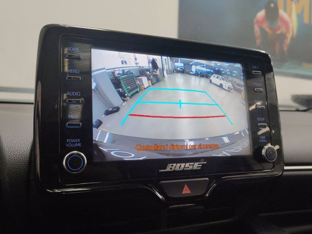 TOYOTA Yaris 1.5h lounge