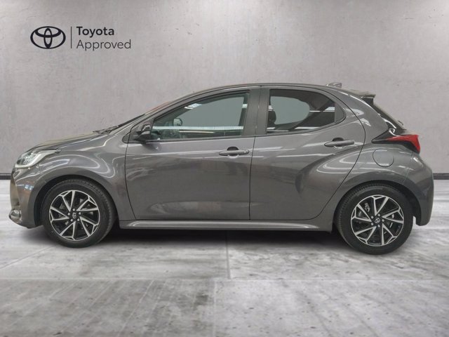 TOYOTA Yaris 1.5h lounge