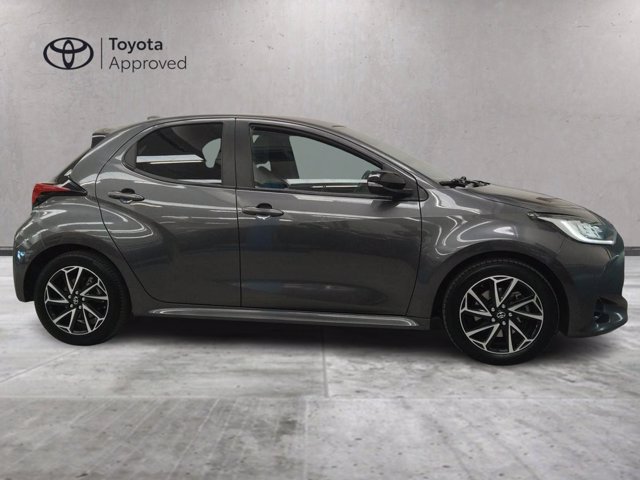 TOYOTA Yaris 1.5h lounge