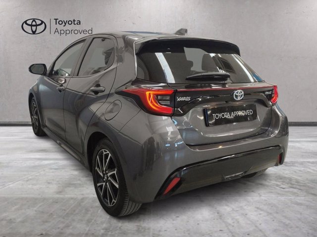 TOYOTA Yaris 1.5h lounge