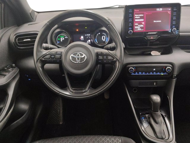TOYOTA Yaris 1.5h lounge