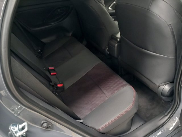 TOYOTA Yaris 1.5h 130 gr sport