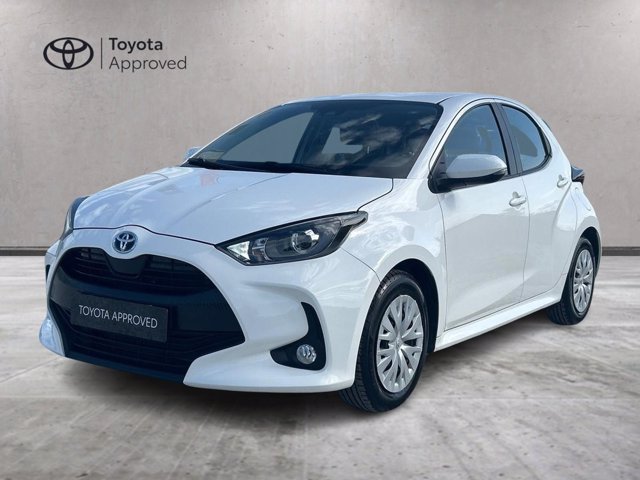 TOYOTA Yaris 1.5h active