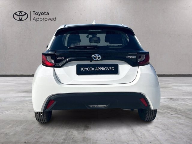 TOYOTA Yaris 1.5h active