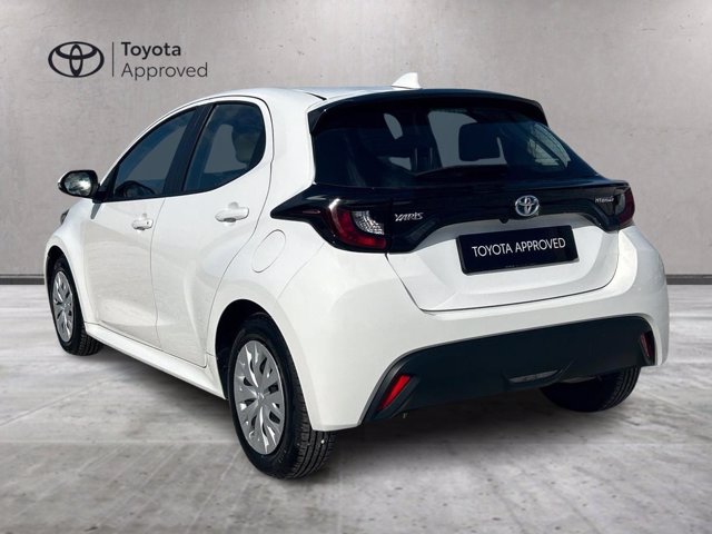 TOYOTA Yaris 1.5h active