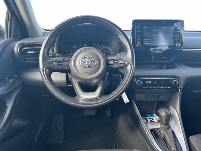 TOYOTA Yaris 1.5h active