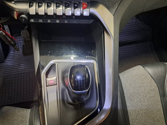 PEUGEOT 3008 1.5 bluehdi allure s&s 130cv