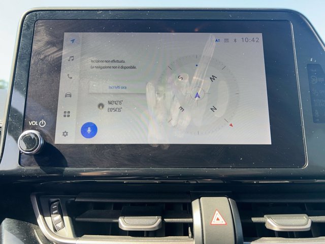 TOYOTA C-hr 1.8h trend e-cvt