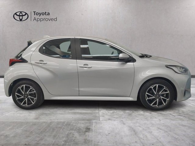 TOYOTA Yaris 1.5h trend