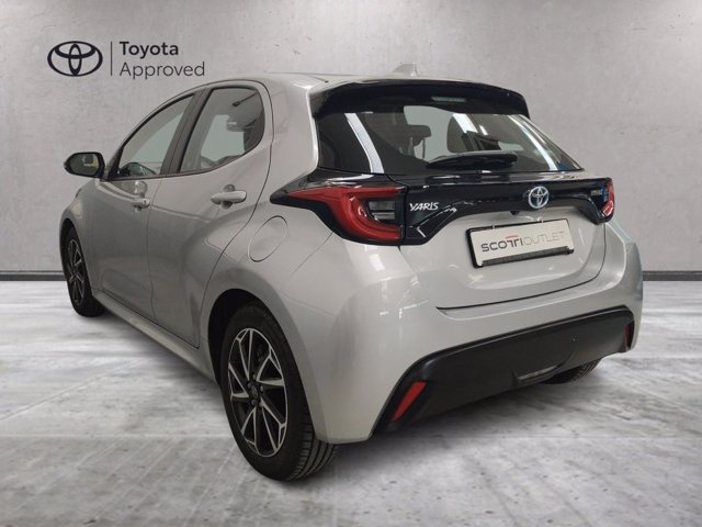 TOYOTA Yaris 1.5h trend