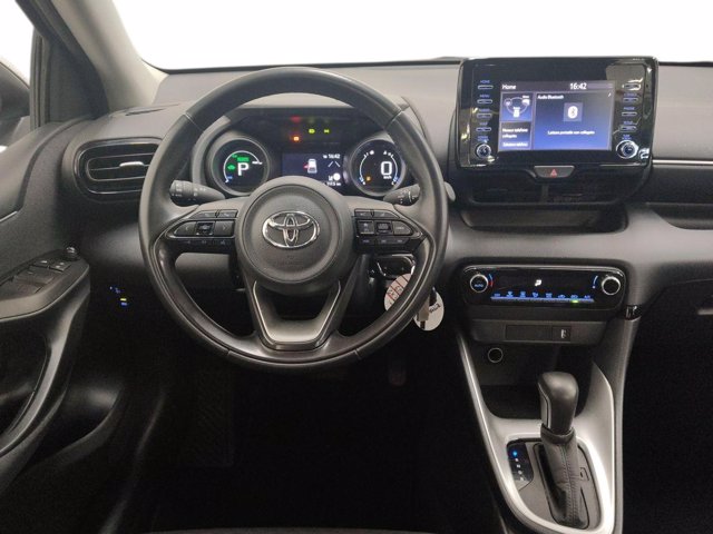 TOYOTA Yaris 1.5h trend