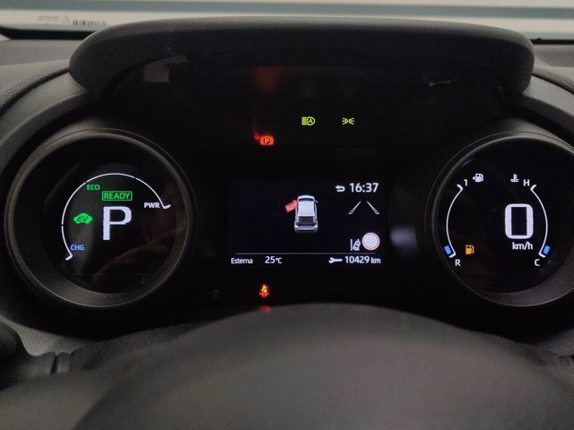 TOYOTA Yaris 1.5h trend