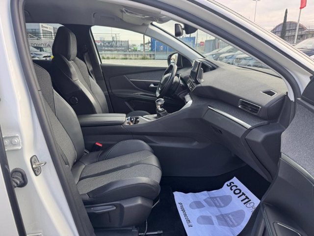 PEUGEOT 3008 BlueHDi 130 S&S Allure Pack