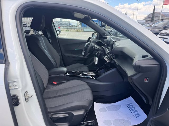 PEUGEOT 2008 BlueHDi 130 S&S EAT8 Active Pack