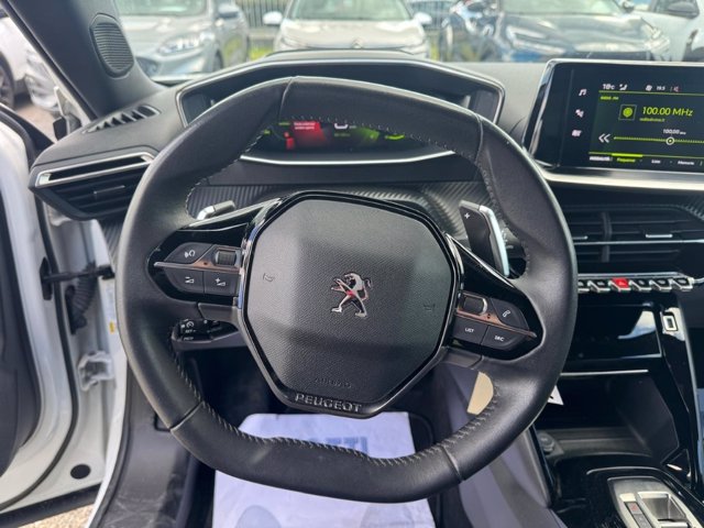 PEUGEOT 2008 BlueHDi 130 S&S EAT8 Active Pack