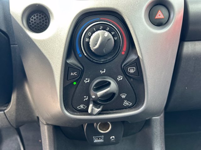 TOYOTA Aygo Connect 1.0 VVT-i 72 CV 5 porte x-cool