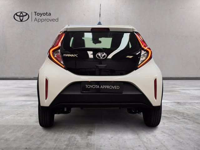 TOYOTA Aygo x 1.0 active 72cv