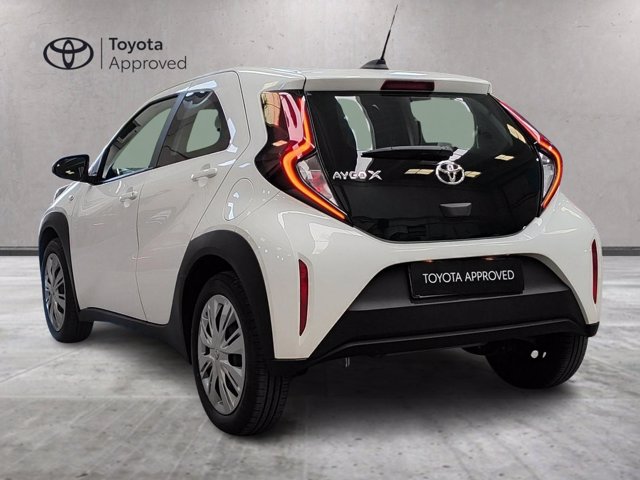 TOYOTA Aygo x 1.0 active 72cv