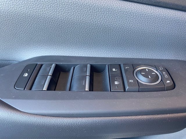 TOYOTA Prius 2.0 phev lounge