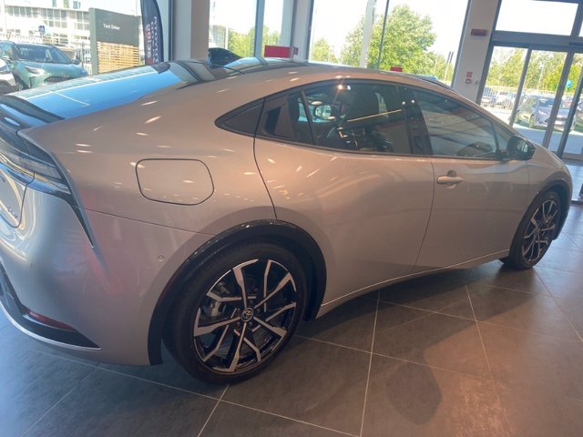 TOYOTA Prius 2.0 phev lounge