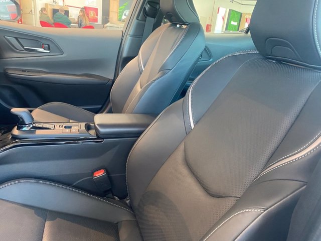 TOYOTA Prius 2.0 phev lounge