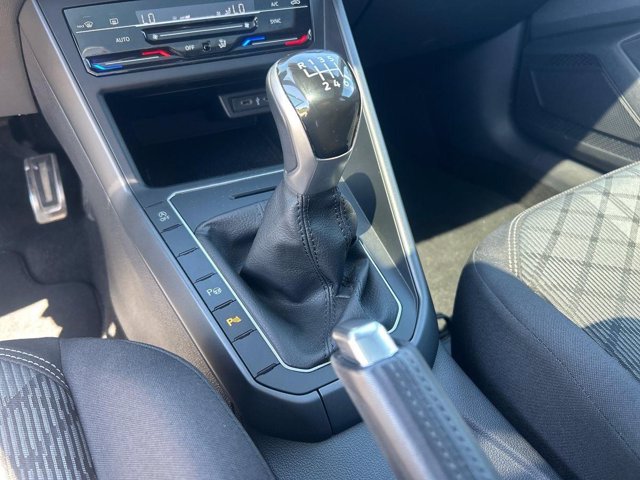 VOLKSWAGEN Taigo 1.0 tsi r-line 110cv