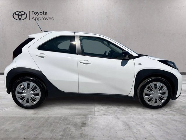 TOYOTA Aygo x 1.0 active 72cv