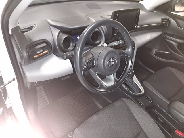 TOYOTA Yaris cross 1.5h active fwd 116cv e-cvt