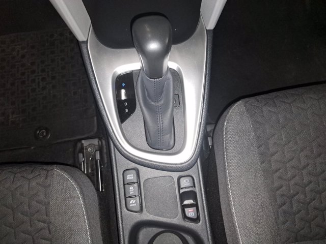 TOYOTA Yaris cross 1.5h active fwd 116cv e-cvt