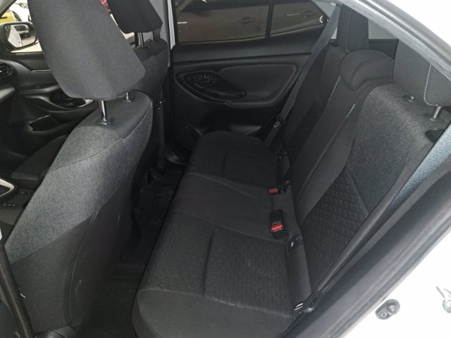 TOYOTA Yaris cross 1.5h active fwd 116cv e-cvt