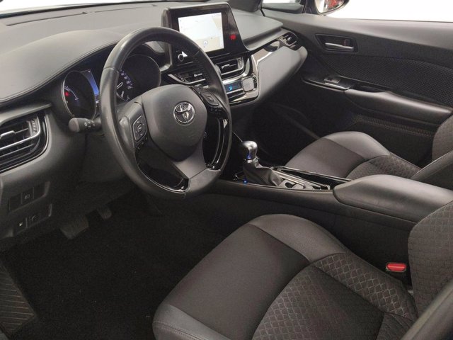TOYOTA C-HR 1.8 Hybrid E-CVT Trend