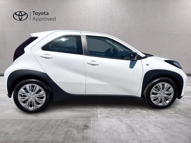 TOYOTA Aygo x 1.0 active 72cv s-cvt