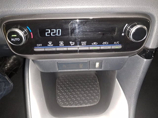 TOYOTA Yaris 1.5 Hybrid 5 porte Active