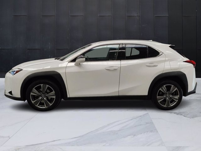 LEXUS Ux 300e luxury