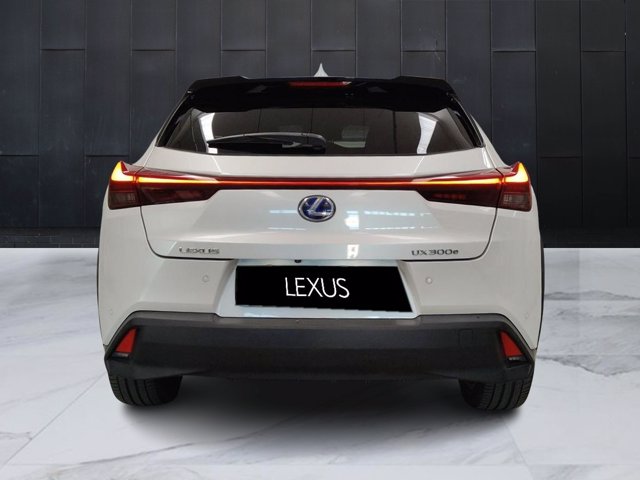 LEXUS Ux 300e luxury