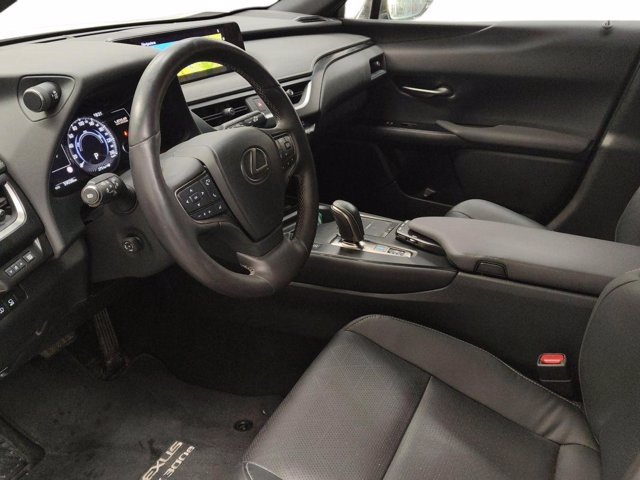 LEXUS Ux 300e luxury