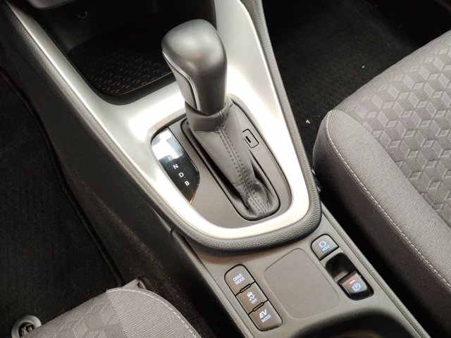 TOYOTA Yaris 1.5h trend