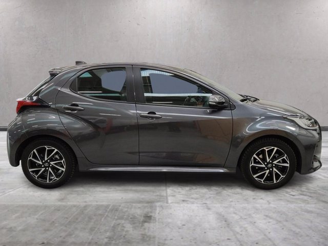 TOYOTA Yaris 1.5h trend