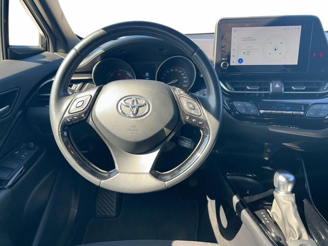TOYOTA C-hr 2.0h trend e-cvt