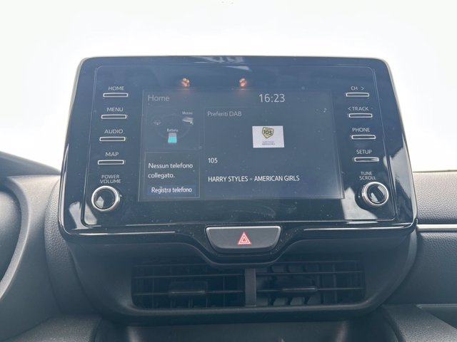 TOYOTA Yaris 1.5h trend